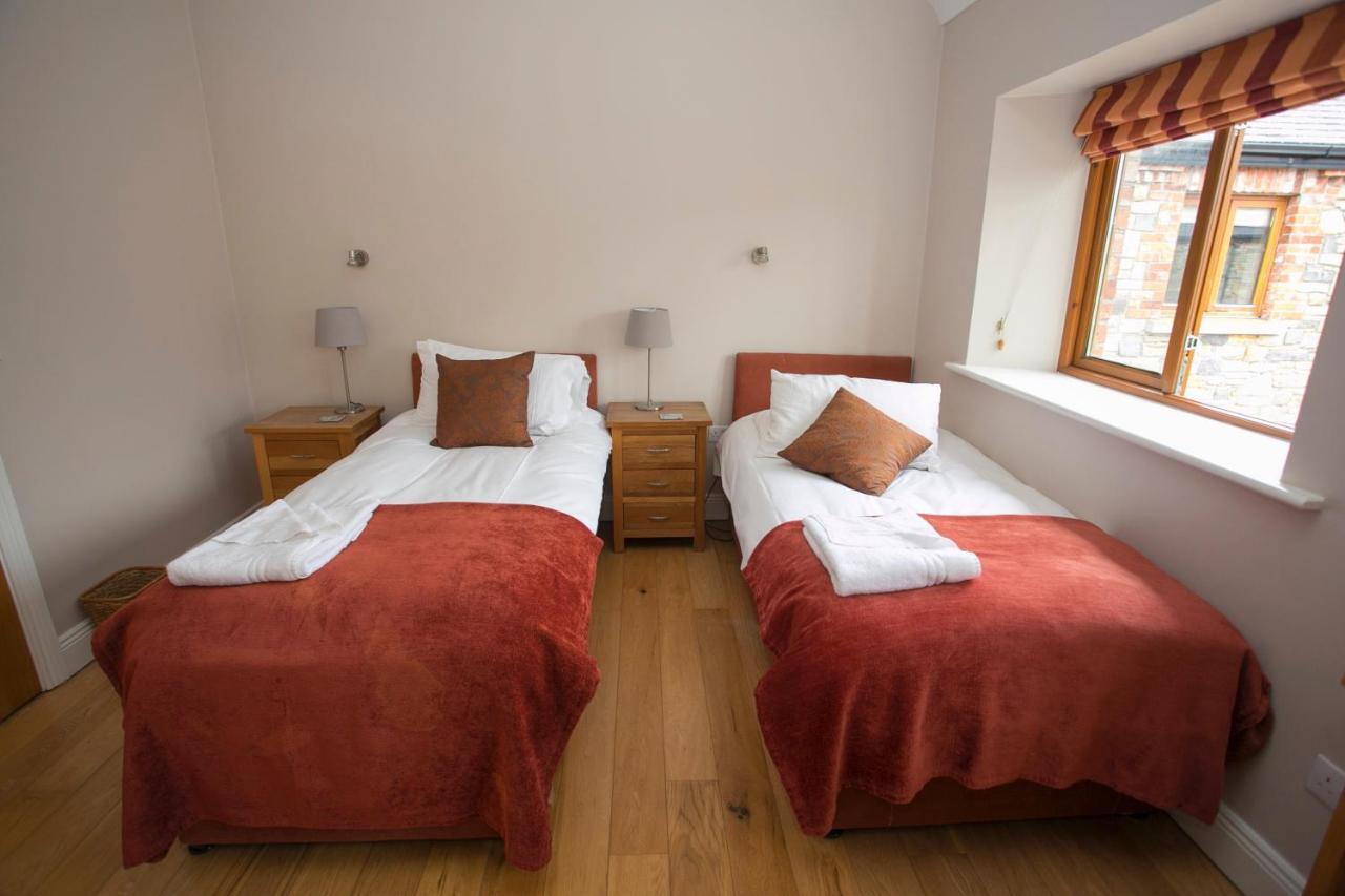 Decoy Country Cottages Наван Екстериор снимка